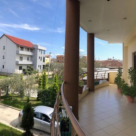 Villa Uklala Kamez Esterno foto