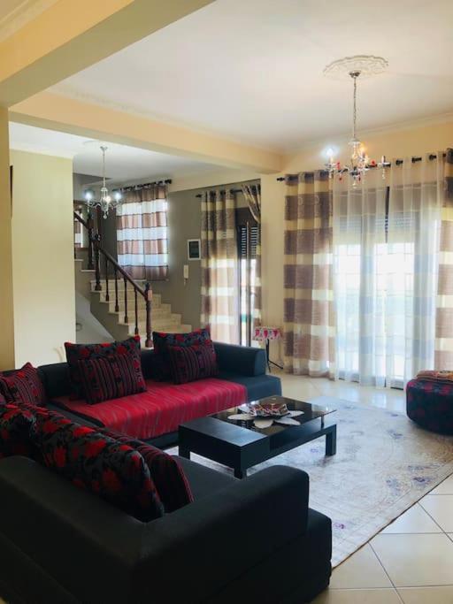 Villa Uklala Kamez Esterno foto