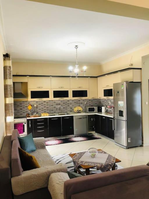 Villa Uklala Kamez Esterno foto